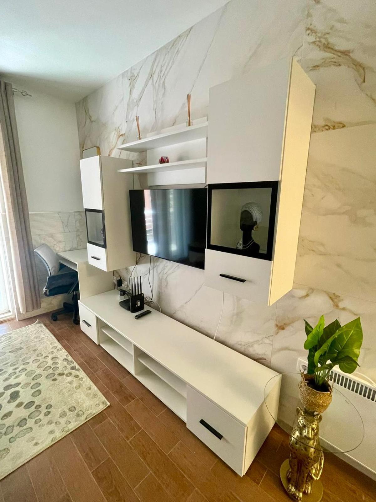 Apartment Rafailovici